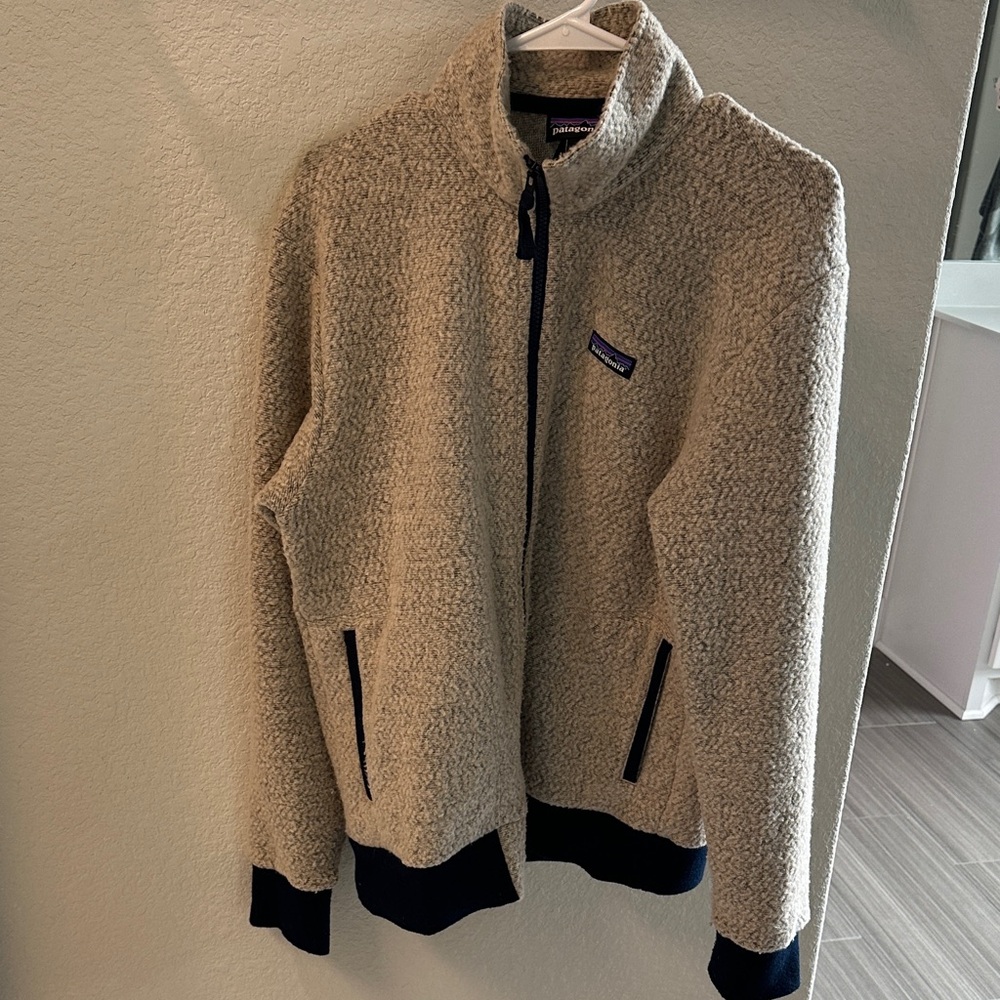 Patagonia Woolyester full zip fleece Jacket with Navy Trim